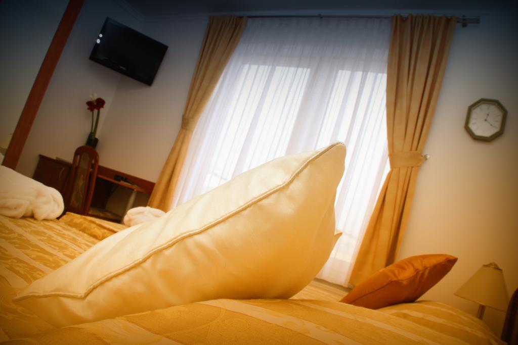 Hotel Vila Tina Загреб Экстерьер фото
