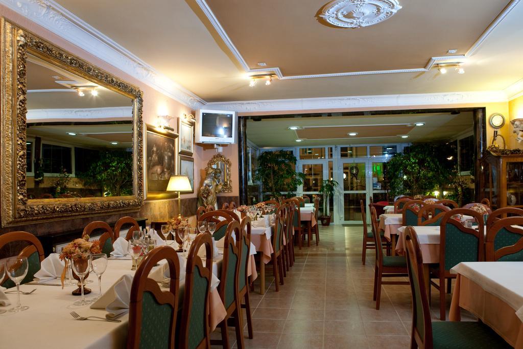 Hotel Vila Tina Загреб Экстерьер фото