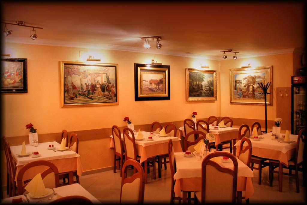 Hotel Vila Tina Загреб Экстерьер фото