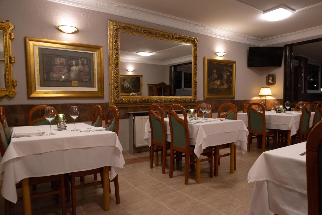 Hotel Vila Tina Загреб Экстерьер фото