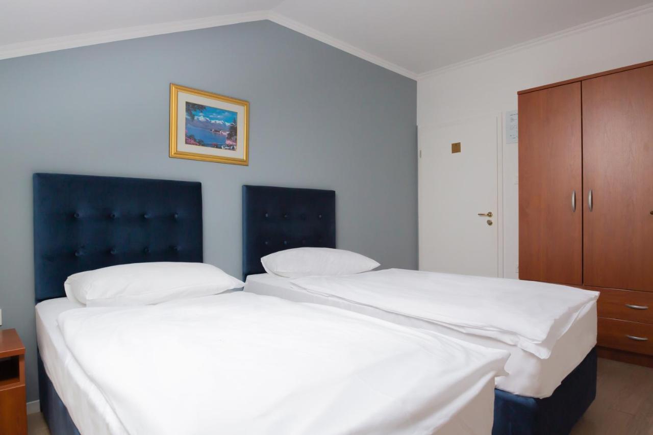Hotel Vila Tina Загреб Экстерьер фото