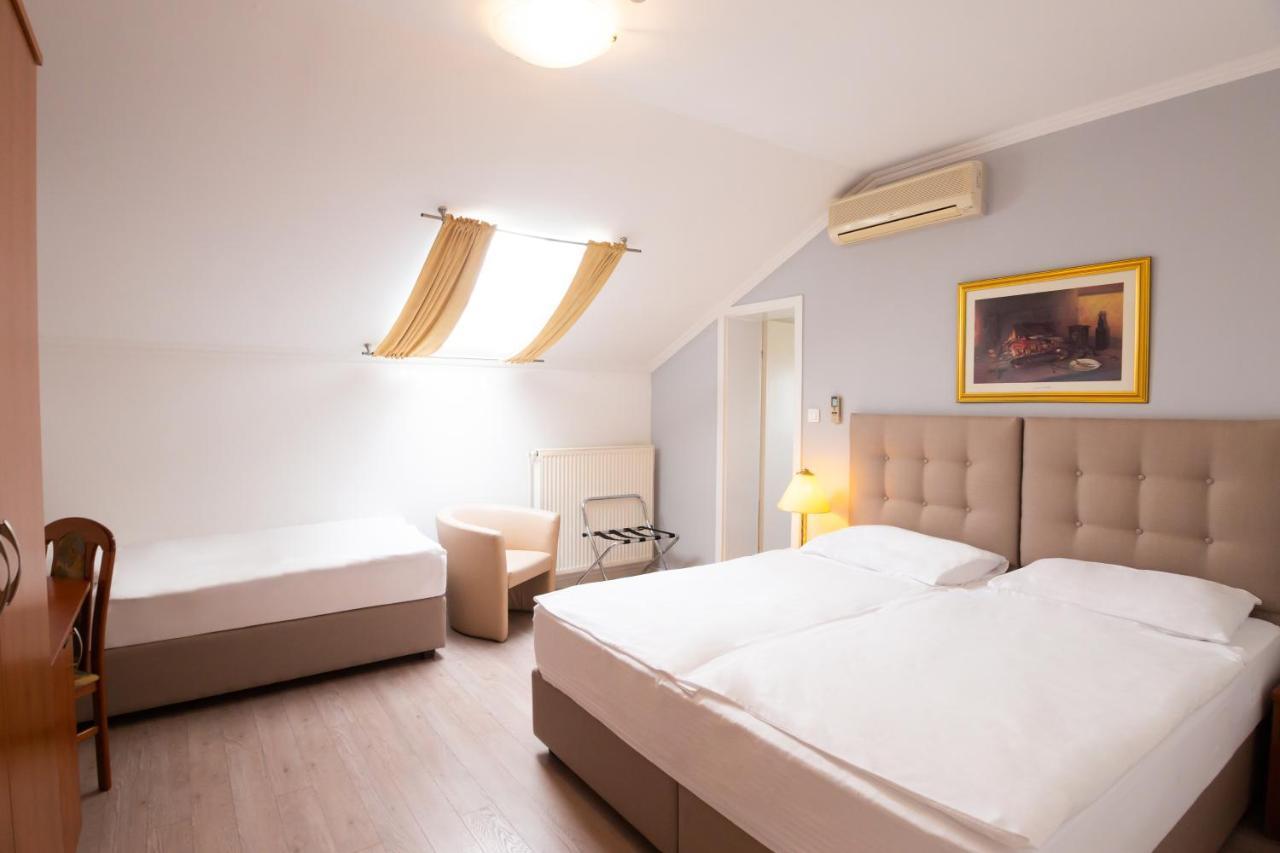 Hotel Vila Tina Загреб Экстерьер фото