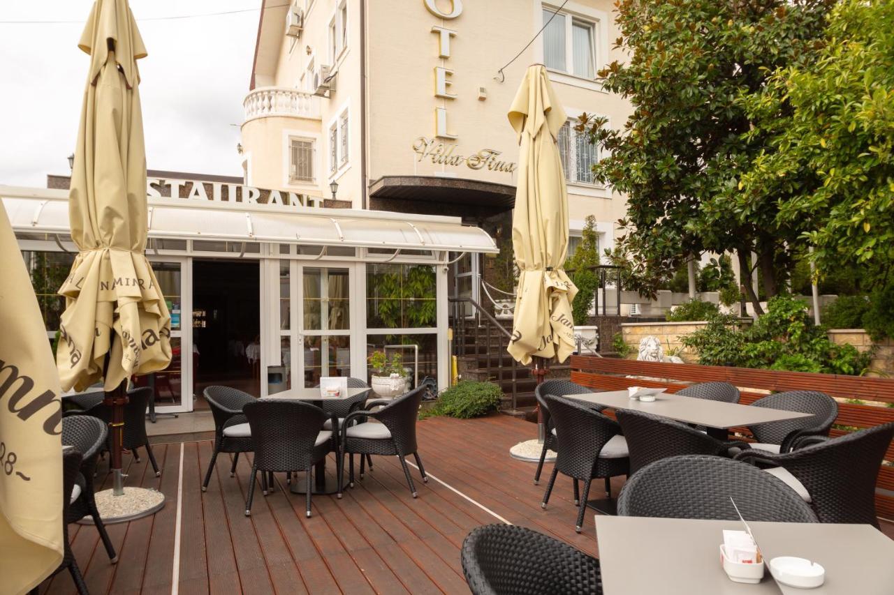 Hotel Vila Tina Загреб Экстерьер фото